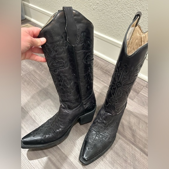 Circle G by Women's Black Filigree Embroidery Cowboy Snip Toe Boots size 8 - Picture 3 of 13
